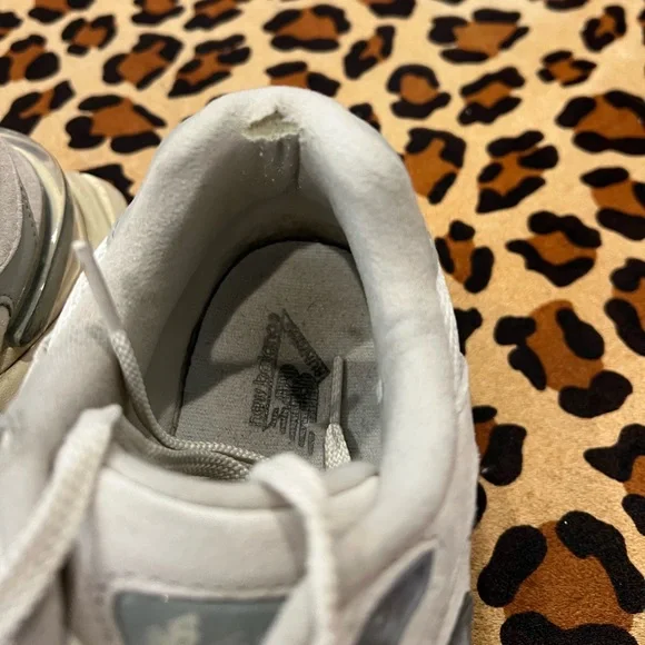 New Balance 9060 - Picture 8 of 10